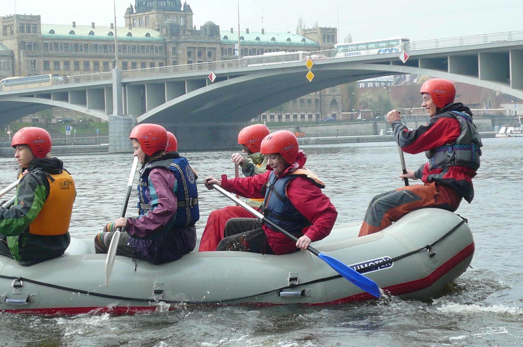 CAL 2008 04 Studna jez za vecera septa 49